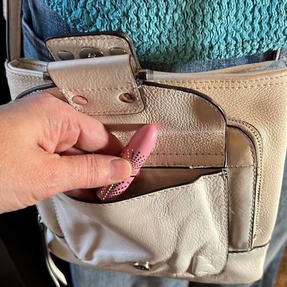 Franco Sarto white leather crossbody zip closure and pockets adjustable strap - Picture 4 of 16
